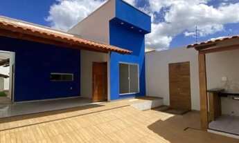 Imagem 2: Casa para venda possui 310 metros quadrados com 3 quartos em Praia de Carapebus - Serra