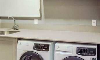 Imagem 2: Apartamento Alto Padrão 3 Suítes Mobiliado á Venda/no Centro de Balneário Camboriú/SC