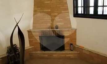 Imagem 2: CASA À VENDA COM 03 TRÊS DORMITÓRIOS, SENDO 1 SUÍTE, COM 4 VAGAS EM MAIRIPORÃ/SP