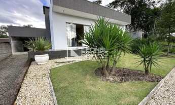 Imagem: Casa à venda com 3 dormitórios no bairro