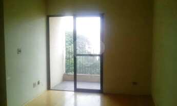 Imagem 3: Apto com 2 quartos e sala com varanda