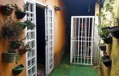 Imagem 7: Casa 3 quartos uma rua fas a divisa com BH