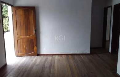 Imagem 2: Casa para Venda - 200m², 3 dormitórios, sendo 1 suites, 2 vagas - Medianeira, Porto Alegre