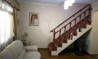 Imagem 7: Sobrado 03 quartos, 01 suíte, 04 banheiros, 02 vagas, quintal, churrasqueira