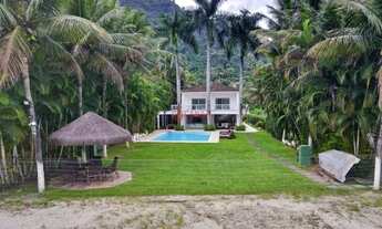 Imagem 3: Linda casa pé na areia com amplo terreno, piscina, 5 suítes