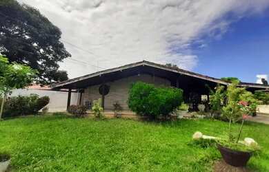 Imagem 2: Casa de condomínio para aluguel tem 380 metros quadrados com 5 quartos