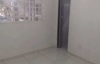 Imagem 6: Casa de laje , entrada individual, zap