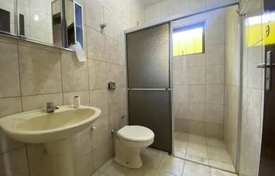 Imagem 6: Casa com 4 dormitórios para alugar, 133 m² por R$ 2.300,00/mês - Messiânico - Londrina/PR