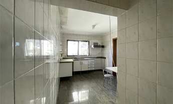 Imagem 6: Amplo apartamento na Região de Santa Terezinha, com 4 dormitórios, sendo uma suíte, duas v