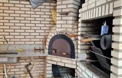 Imagem 3: Casa de condomínio para venda possui 450 metros quadrados com 5 quartos