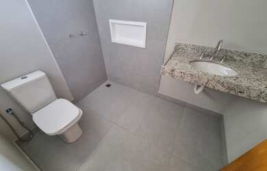 Imagem 3: Sobrado para venda possui 160 metros quadrados com 3 quartos em Universitário - Londrina