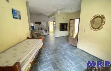 Imagem 2: CA00353 - Casa tipo sobrado com 3 dormitórios sendo 2 suítes, à 200 metros da Praia da Mar