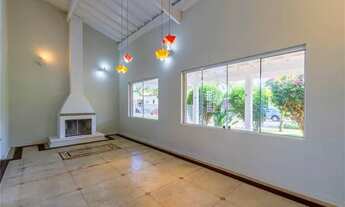 Imagem 4: A casa tem varanda, 5 quartos - 586 m² a venda em condomínio Moinho de Vento por R$ 1.850