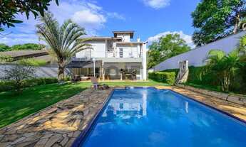 Imagem 2: Casa à Venda no Paisage Clair - 3 Suítes, Condomínio Fechado, Segurança e Conforto em Varg