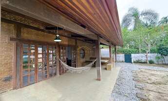 Imagem 2: Casa de temporada de 5 quartos e 5 suítes no condomínio Pedra Verde, Ubatuba-SP - 150,00m²