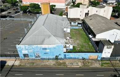 Imagem 2: Barracão com possibilidade de reforma. Ao lado do Atacadão