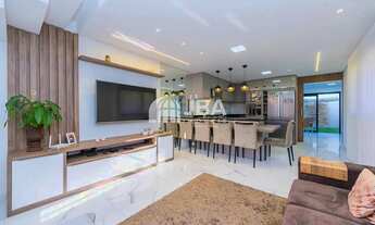 Imagem 4: Sobrado para venda possui 180 metros quadrados com 3 quartos em Pinheirinho - Curitiba - P