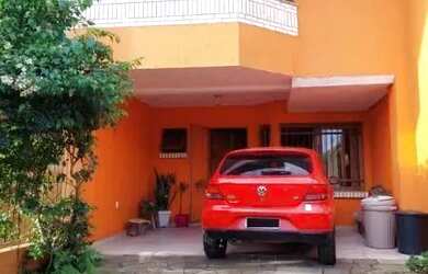 Imagem: Sobrado em Porto Alegre, no bairro Espírito