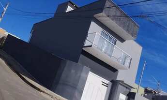 Imagem: Vende se esse lindo sobrado no por do sol