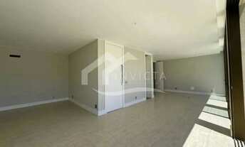 Imagem 3: Luxuosa Cobertura Linear no Leblon - Um Refúgio Exclusivo!