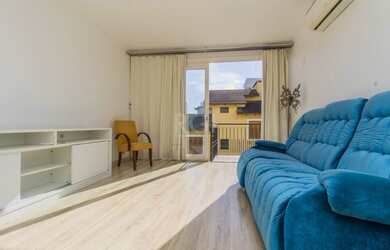 Imagem 2: Casa de condomínio com 3 dormitórios, 1 vaga/box em bairro Tristeza, zona sul