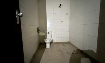 Imagem 6: EXCELENTE LOJA DE ESQUINA Prédio comercial frontal atendendo diversas finalidades comerci