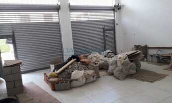 Imagem 2: Salão para locação, amplo, com subsolo, 100 m2, 2 banheiros, bem localizado no bairro da V