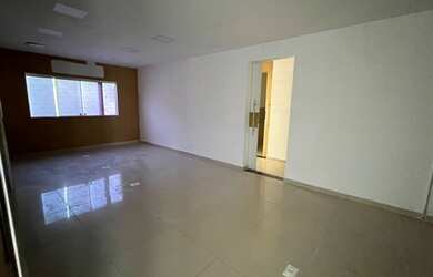 Imagem 5: CASA COMERCIAL PARA CLÍNICA, COMÉRCIO EM GERAL! FAROL PRÓXIMO FERNANDES LIMA