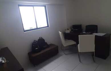 Imagem 3: Apartamento para venda possui 92 metros quadrados com 3 quartos em Ponta D'Areia - Sã