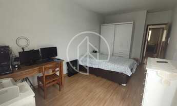 Imagem 6: Casa duplex com 4 quartos sendo 1 suíte com sacada e closet em São Pedro