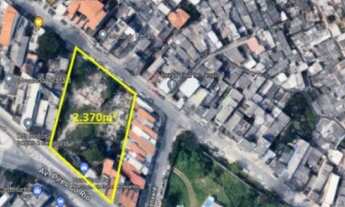 Imagem: Terreno com 2.370m² na Avenida Pires do