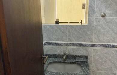 Imagem 6: Casa Comercial para alugar por R$ 3000.00, 280.00 m2 - CENTRO - GUARATUBA/PR