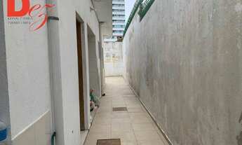 Imagem 2: CASA TERREA COM 2 QUARTOS COM 1 SUITE, 2 BANHEIRO E COZINHA AMERICANA. NO BAIRRO CANTO DO