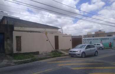 Imagem 3: Im?vel com 3 moradias, em rua comercial