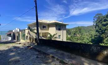 Imagem: Terreno a venda na Praia de Cabeçudas em