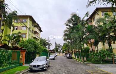 Imagem 2: Apartamento para venda possui 60 metros quadrados com 3 quartos no América - Joinville