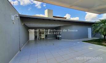 Imagem 2: BELÍSSIMO IMÓVEL COM 2 SUÍTES, UM APARTAMENTO, ESPAÇO GOURMET E PISCINA!