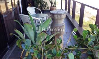 Imagem 5: Metrô próximo. Portaria 24h. Apartamento com garagem, 3 quartos (suítes) para alugar, 260