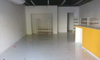 Imagem 2: Centro comercial para aluguel possui 70 metros quadrados em Vila Valqueire - Rio de Janeir