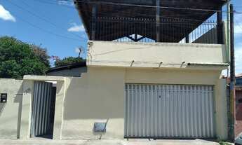 Imagem 2: Casa para aluguel possui 180 metros quadrados com 5 quartos em Vila Velha - Fortaleza - CE