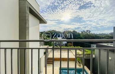 Imagem 3: Casa de alto padrão, 3 suítes com closet, piscina em condomínio de luxo, com lago, academi