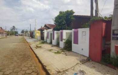 Imagem 2: Ótima casa à venda com edícula, localizada à 150m do mar em Itanhaém, litoral sul de SP