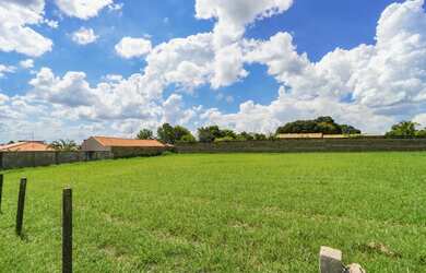 Imagem 3: Terreno plano bem localizado