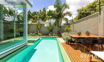 Imagem 3: Casa de condomínio térrea para venda possui 393 metros quadrados com 4 quartos