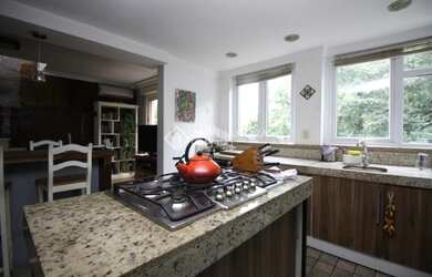 Imagem 2: PORTO ALEGRE - Apartamento Padrão - Mont Serrat