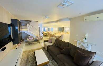 Imagem 3: Casa no condomínio RioMar, venda possui 560 metros quadrados com 4 quartos