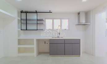 Imagem 4: Perfeito apartamento de 130m2 com 3 dormitórios, sendo 1 com suíte, 2 banheiros e 1 vaga à