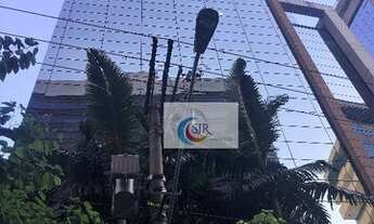 Imagem 4: Conjunto comercial com 582m²-14 vagas de garagem, 12 banheiros, ar condicionado, piso elev