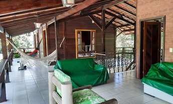 Imagem 7: Casa de condomínio para venda tem 250 metros quadrados com 4 quartos