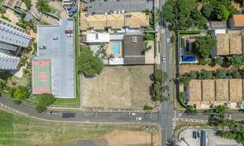 Imagem: Terreno de esquina ideal para vila de casas